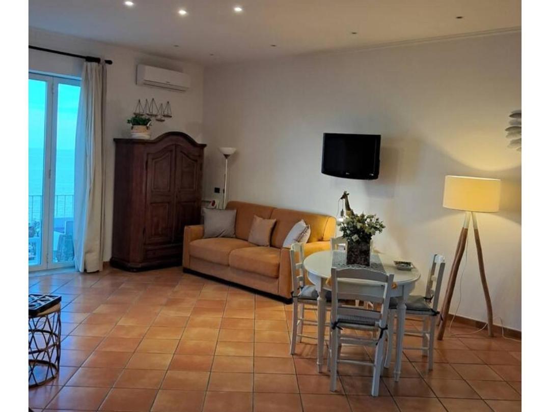 Terrazza Miracapri *